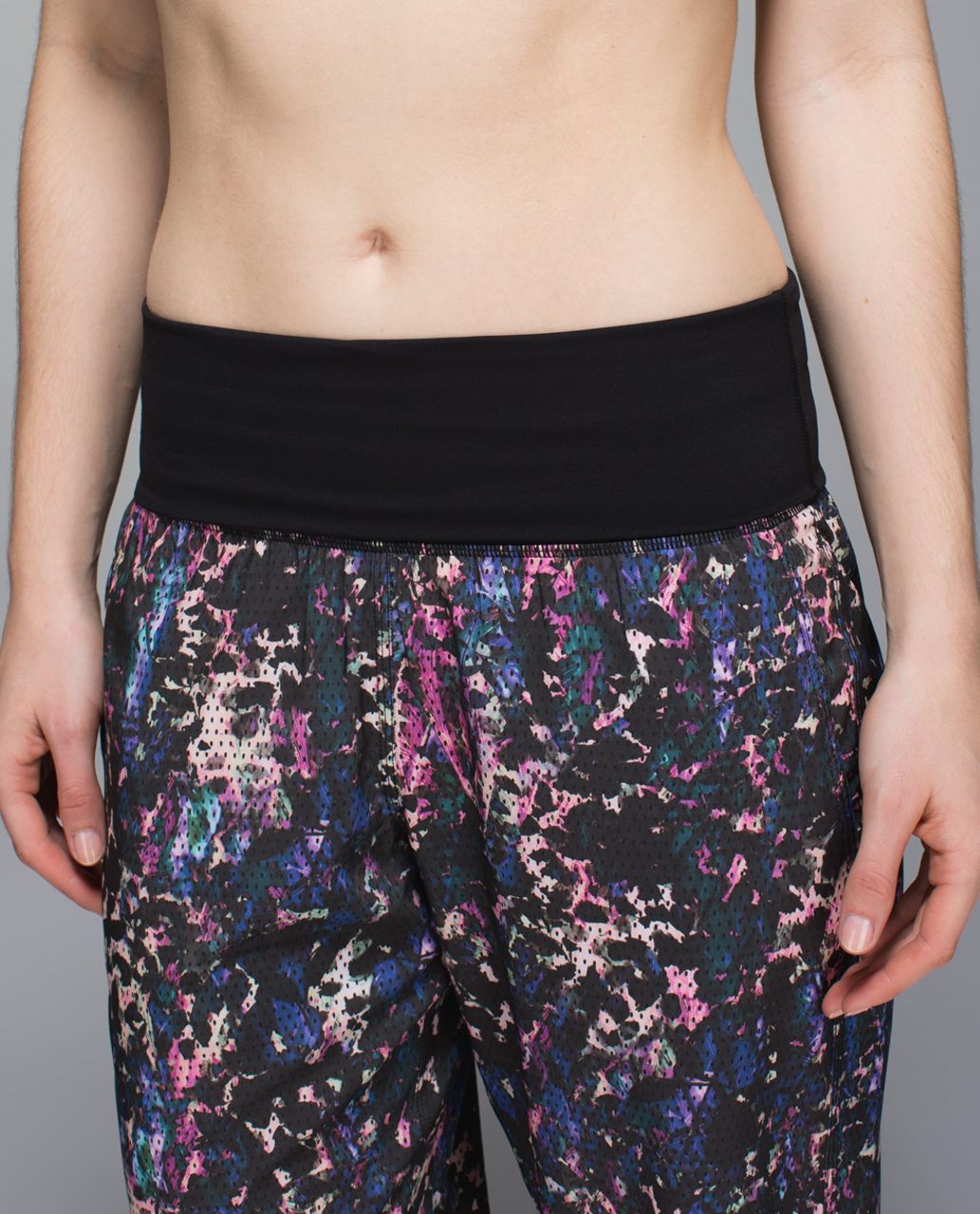 Lululemon Om Pant - Floral Sport Black Multi / Black