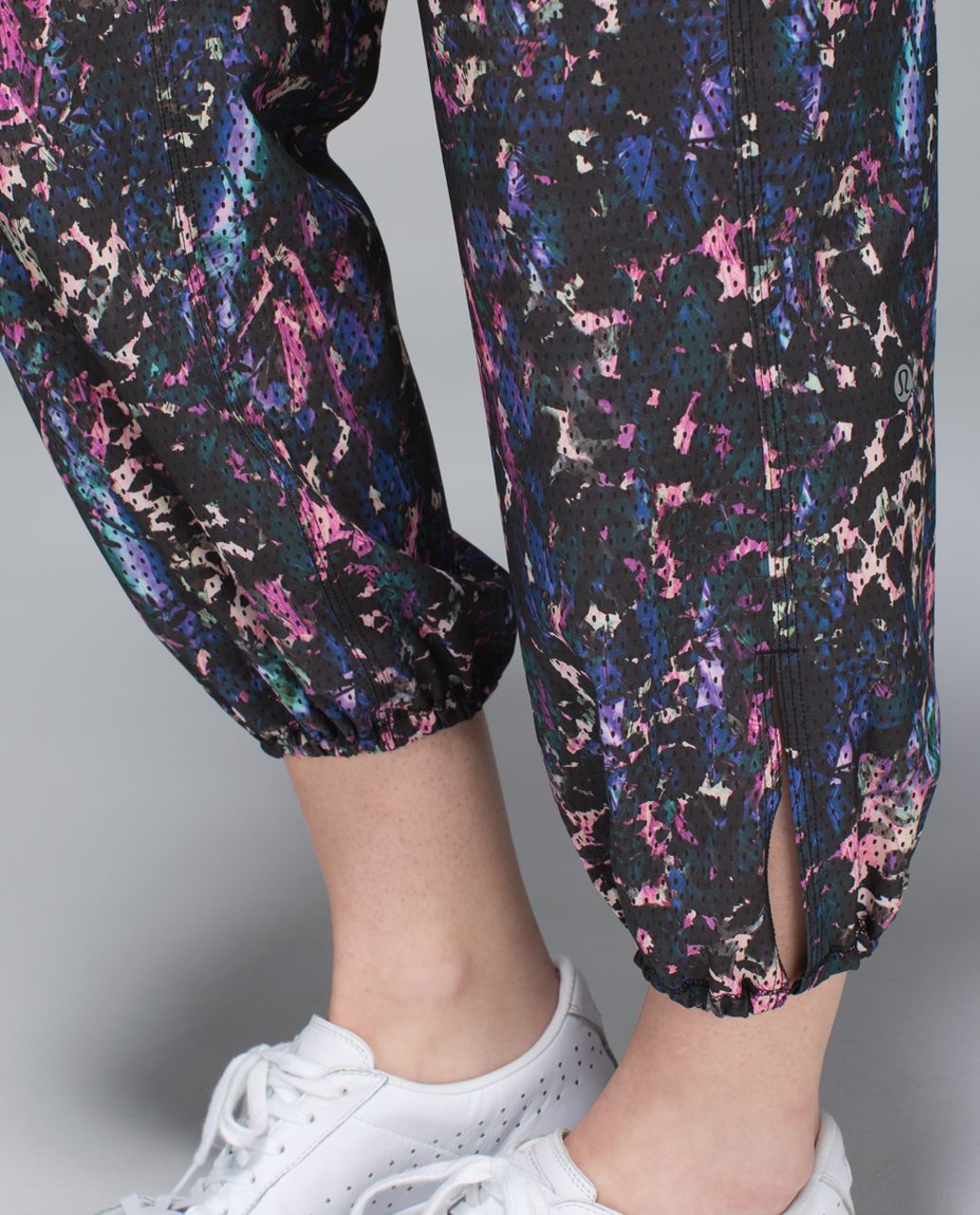 Lululemon Om Pant - Floral Sport Black Multi / Black