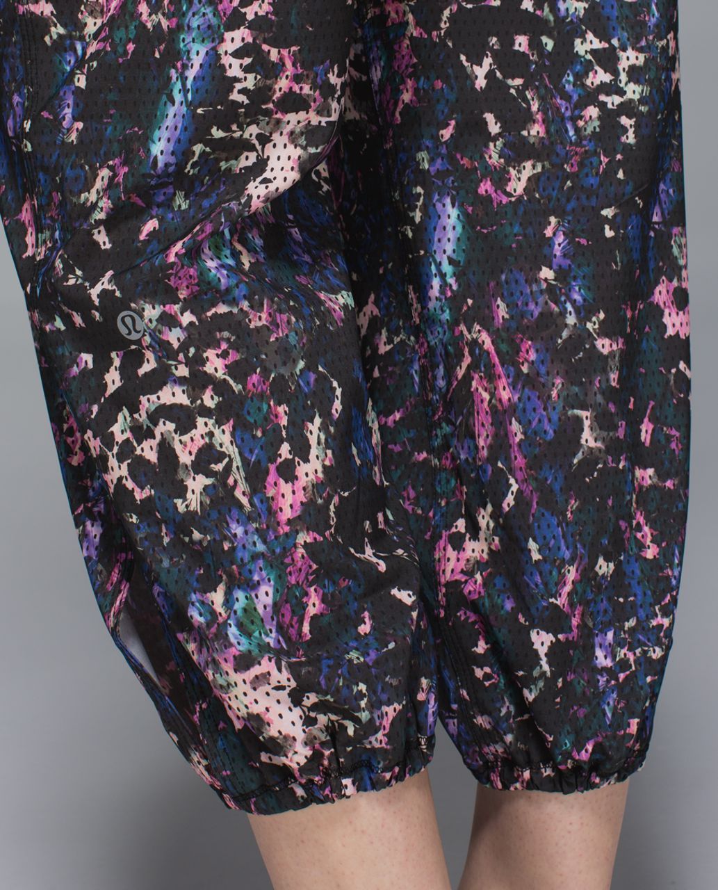 Lululemon Om Pant - Floral Sport Black Multi / Black