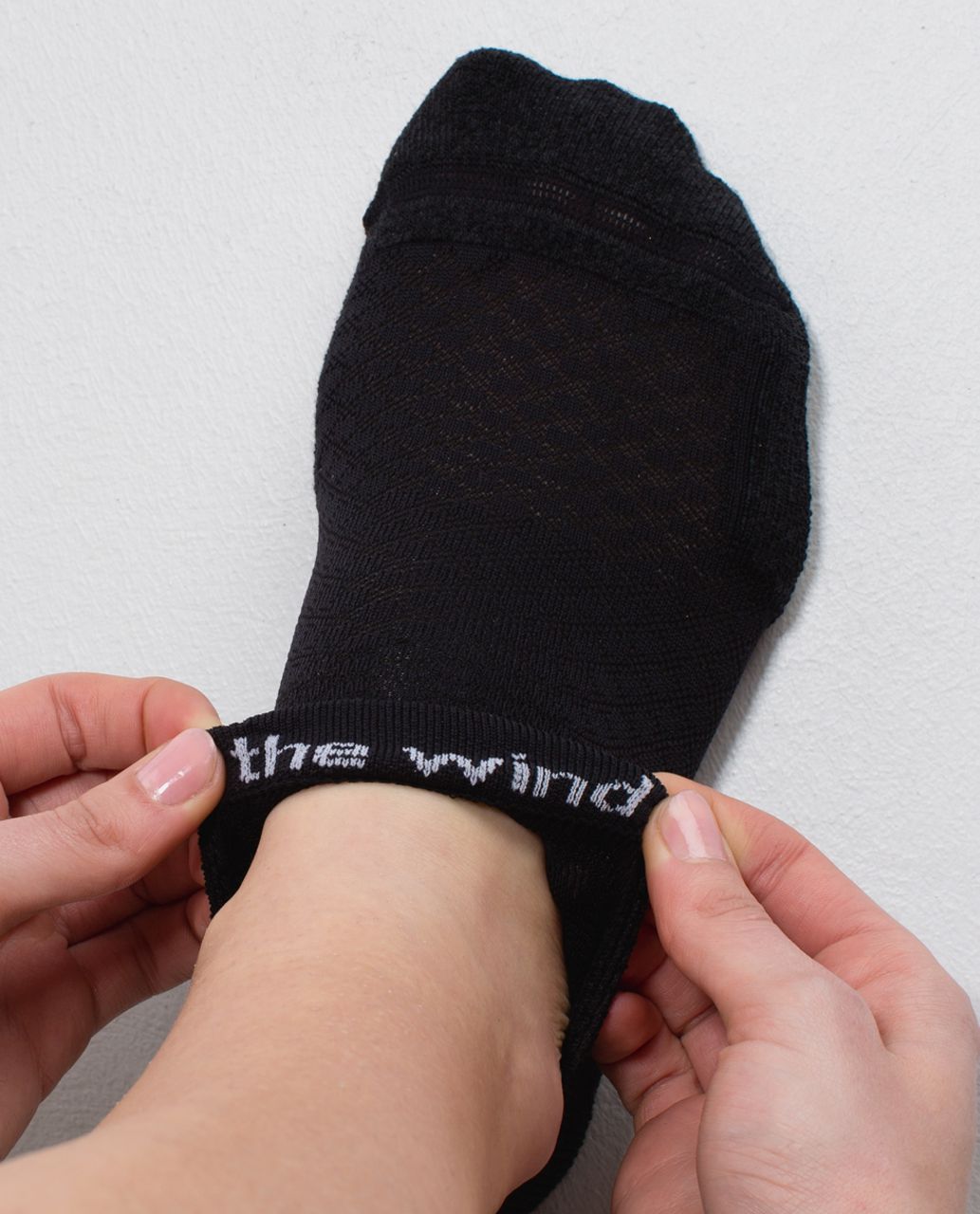 Lululemon Women's Ultimate Padded Run Sock - Checker Black