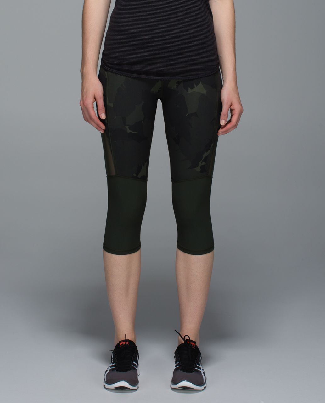 Lululemon Training Tough Crop *Full-On Luxtreme - Palm Party Gator Green Black / Gator Green