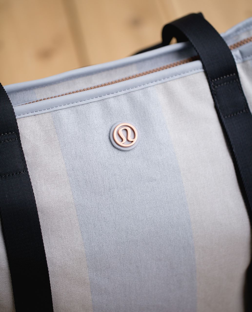 Lululemon Summer Lovin' Tote *Cotton - Bold Stripe Printed Vertical Smooth Silver Silver Fox / Silver Fox