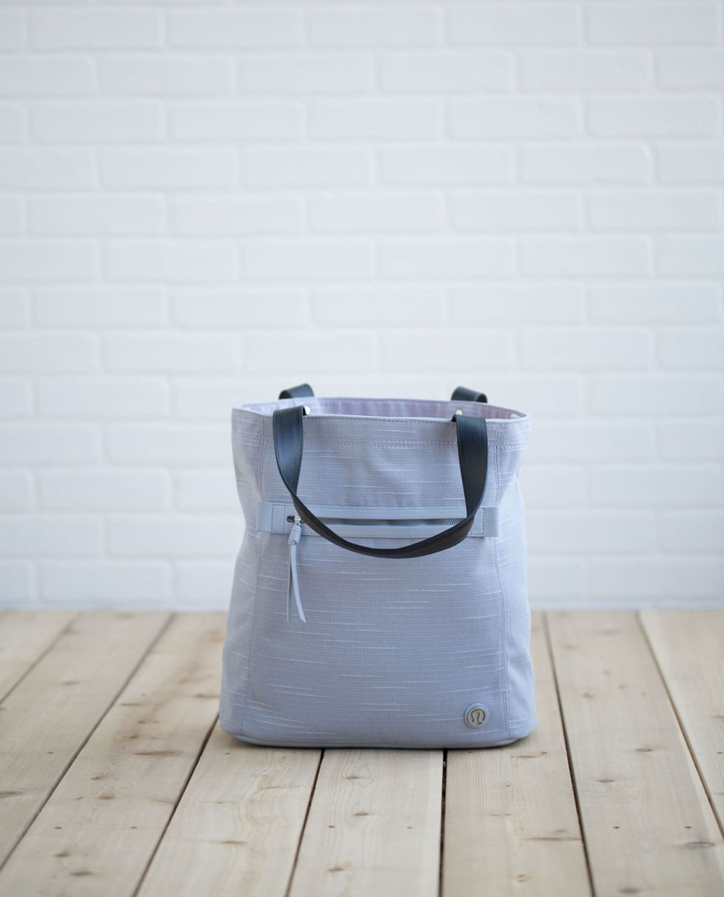 Lululemon Out & About Tote - Silver Fox / White / Silver Fox / Deep Coal