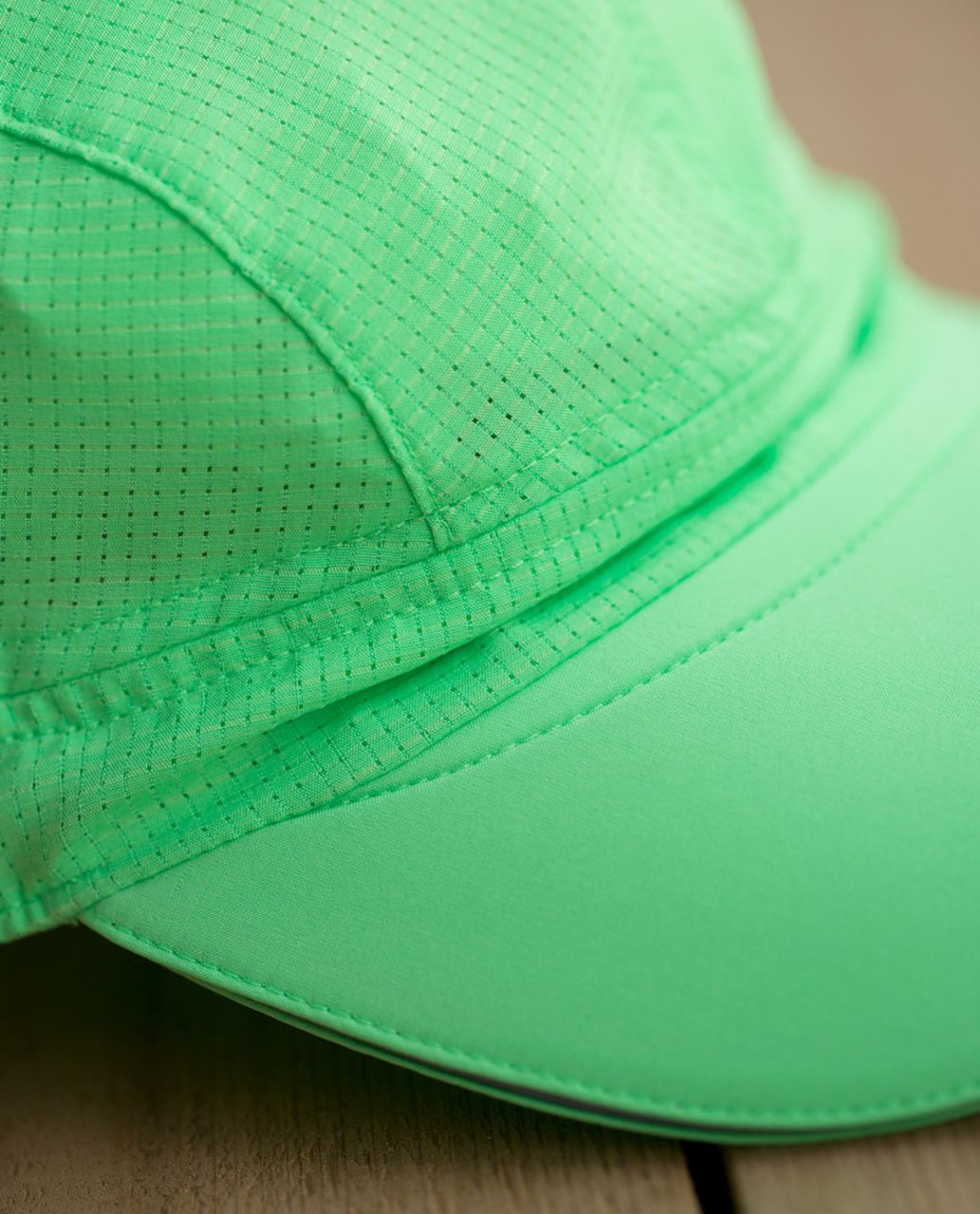 Lululemon Race To Win Run Hat *Mesh - Pistachio