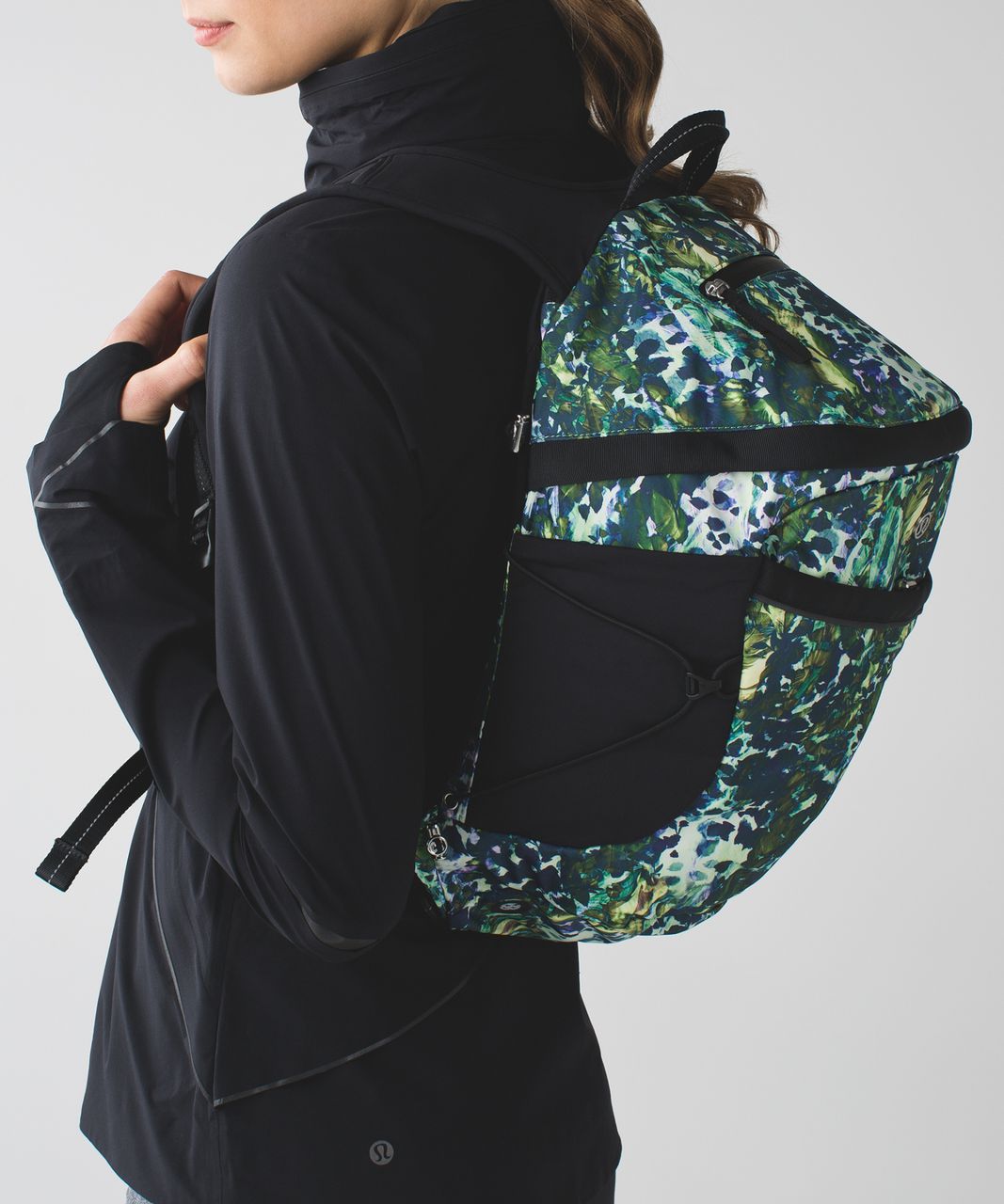 Lululemon Run All Day Backpack - Floral Backdrop White Multi / Black