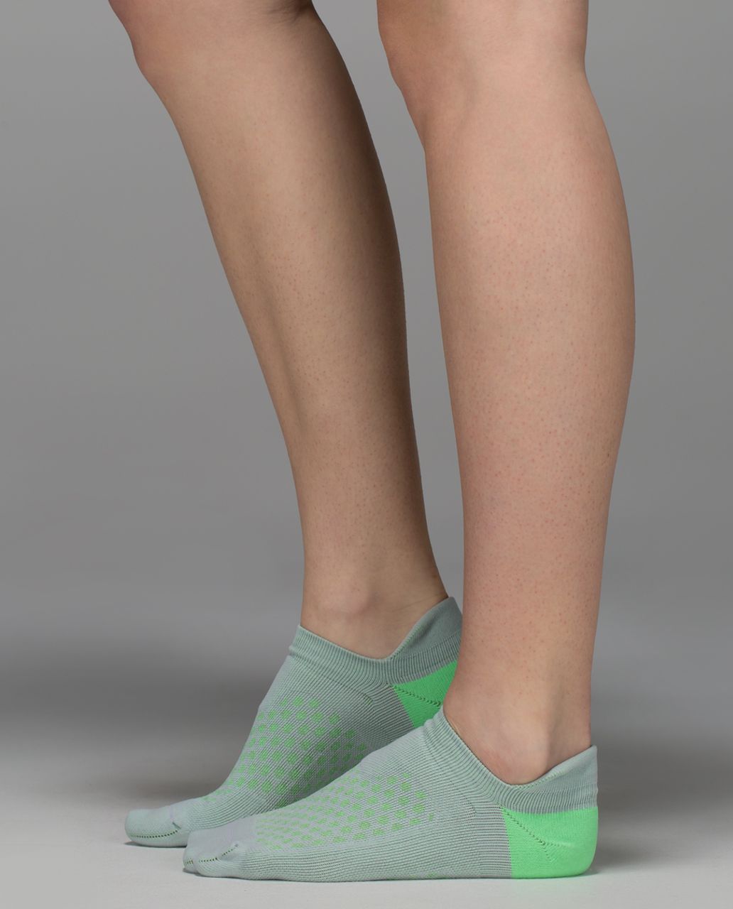 Lululemon Women's Ultimate No Show Run Sock *Silver - Silver Fox / Pistachio