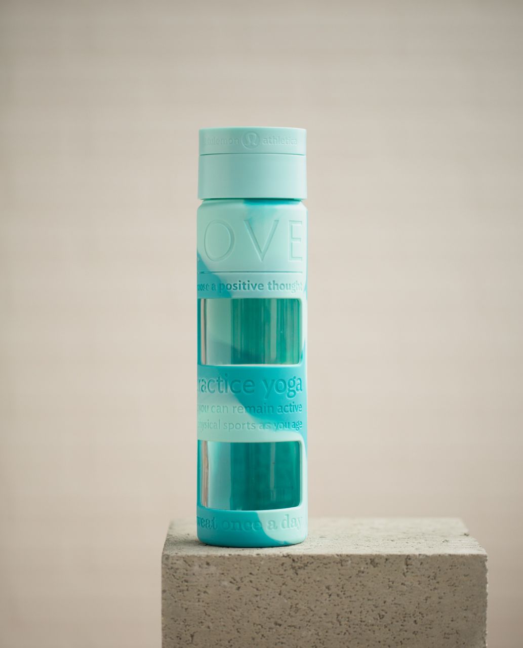 Lululemon Pure Focus Glass Water Bottle - Tranquil Blue / Peacock / Tranquil Blue