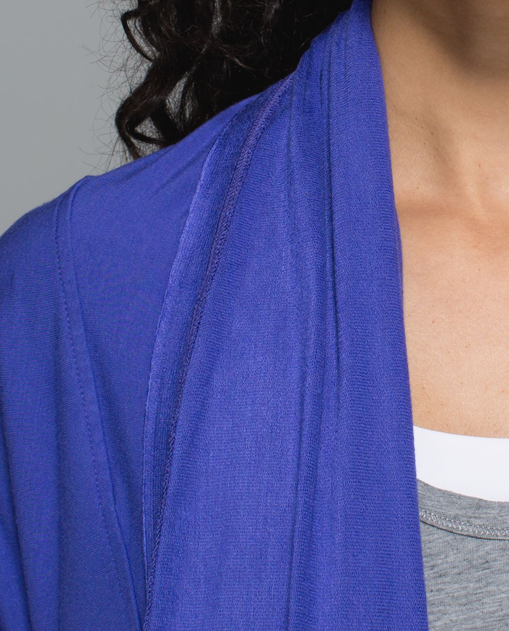 Lululemon To & Flow Wrap - Heathered Mod Iris Flower