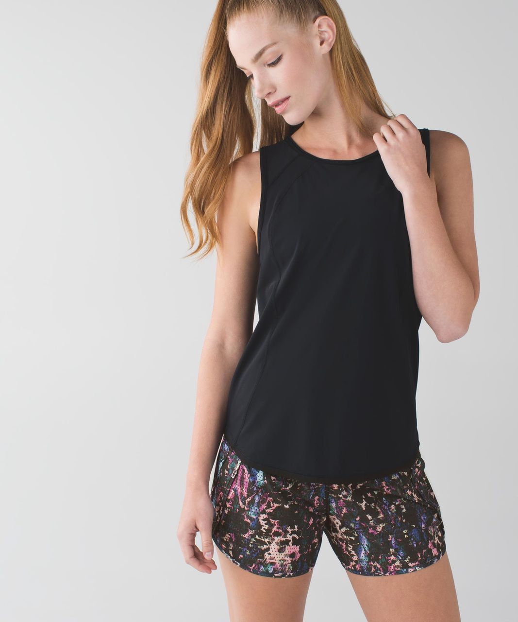 Lululemon Run Times Short *4-way Stretch - Floral Sport Black Multi / Black