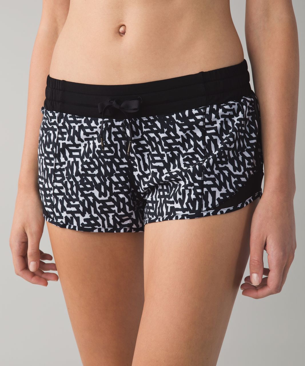 Lululemon Hotty Hot Short - Net Pop White Black / Black