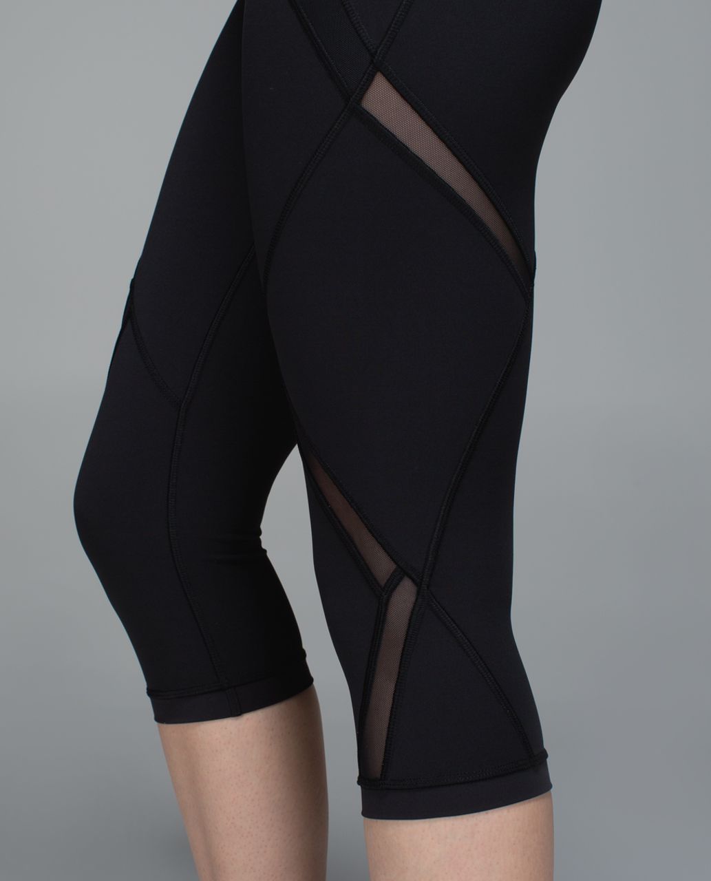 Lululemon Cool To Street Crop - Black