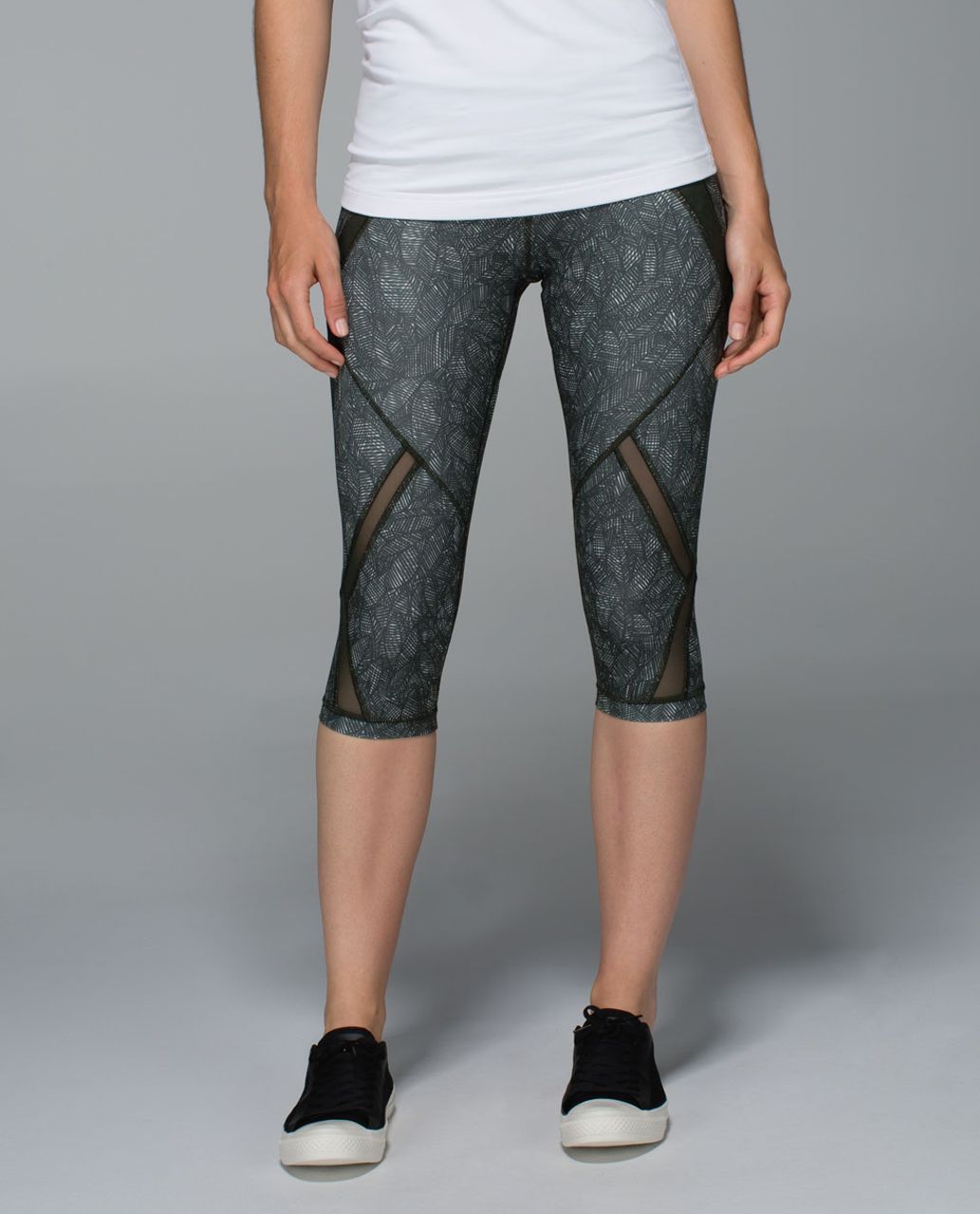 Lululemon Cool To Street Crop - Jazzy White Gator Green