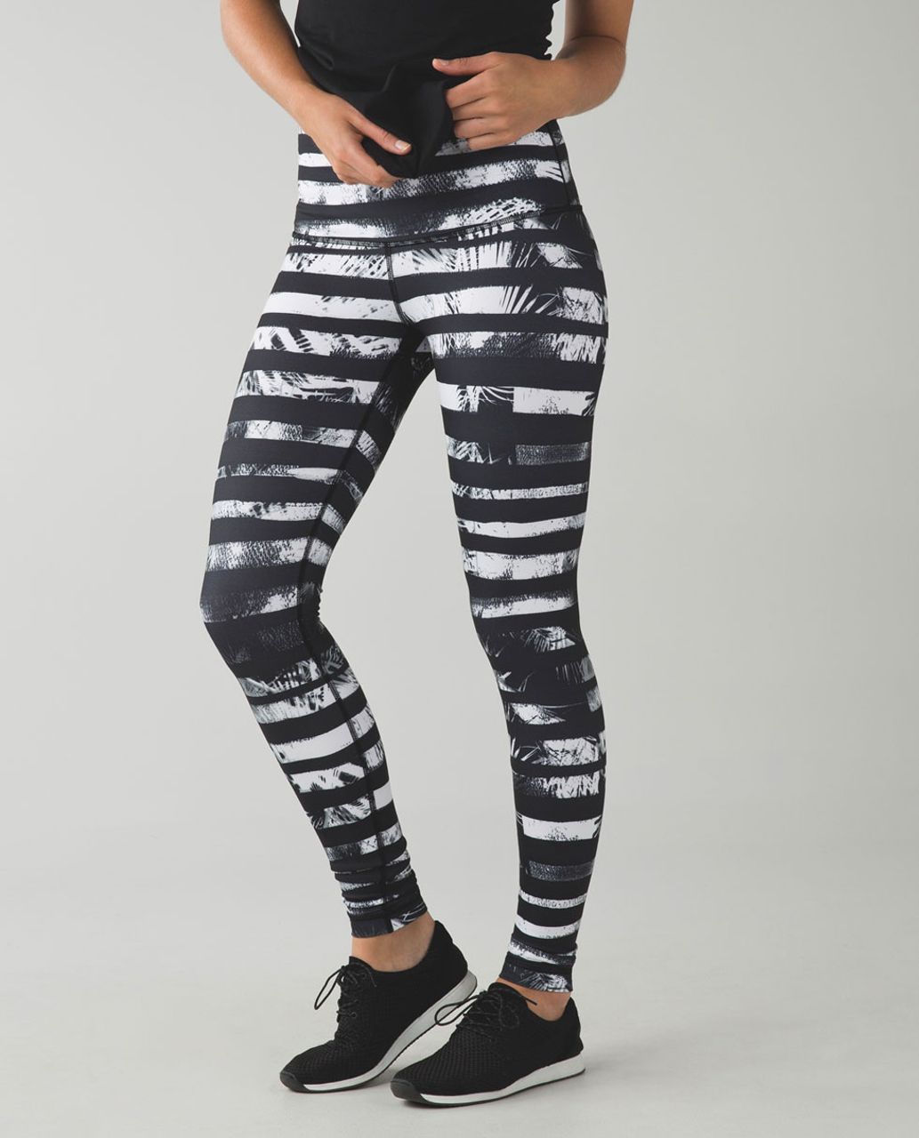 Lululemon Wunder Under Crop Yoga Pants Shady Palms Black White Luon (10),  Pants -  Canada