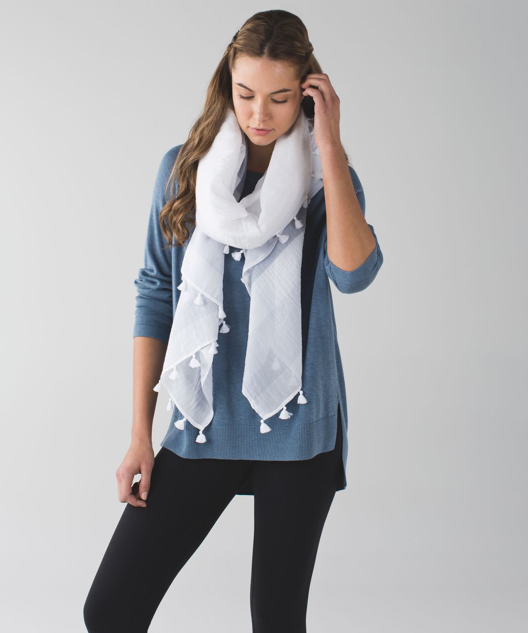 Lululemon Sun To Moon Scarf - White / Blue Denim / Silver Fox