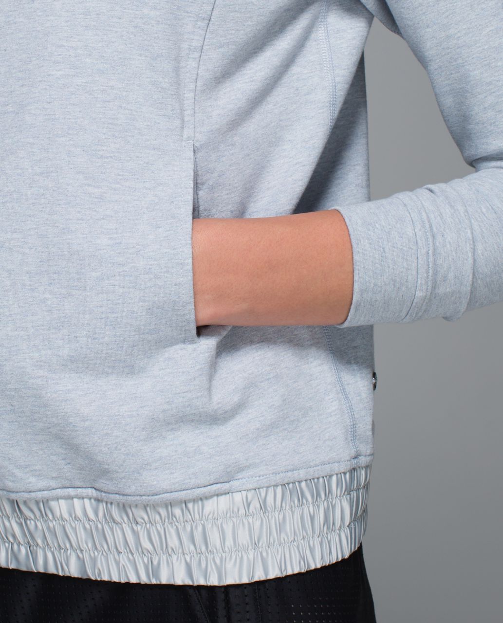 Lululemon All Good Pullover - Heathered Hazy Silver / Silver Spoon