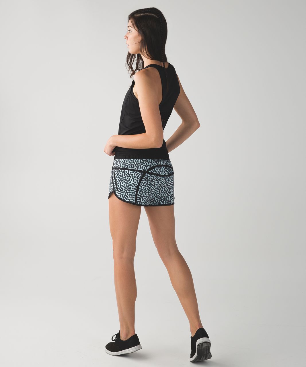 Lululemon Tracker Short III *4-way Stretch - Ace Spot Tranquil Blue Black / Black