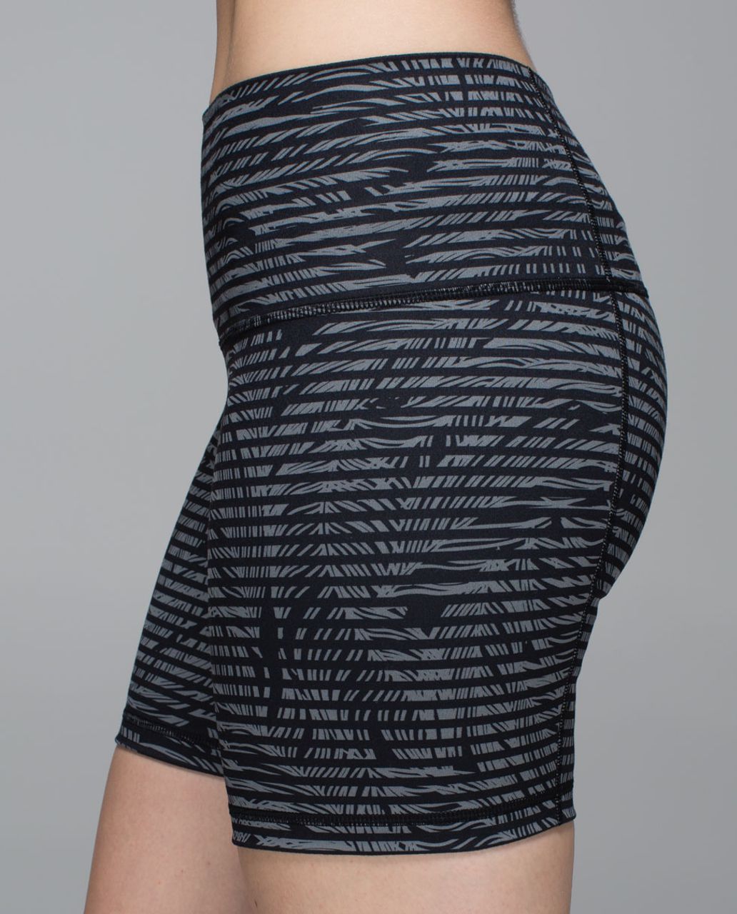 Lululemon Groove Short II (Roll Down - Regular) - Stripe Play Slate Black