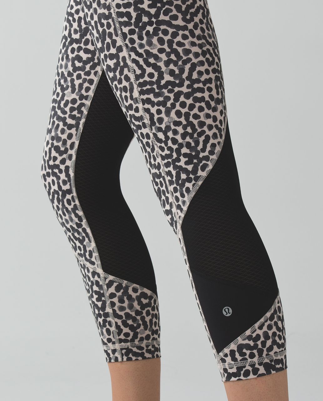 Lululemon Pace Rival Crop *Full-On Luxtreme - Ace Spot Grain Black / Black  - lulu fanatics