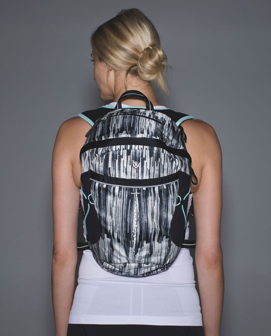 Lululemon Run All Day Backpack - Scratch Match Angel Wing Black / Black