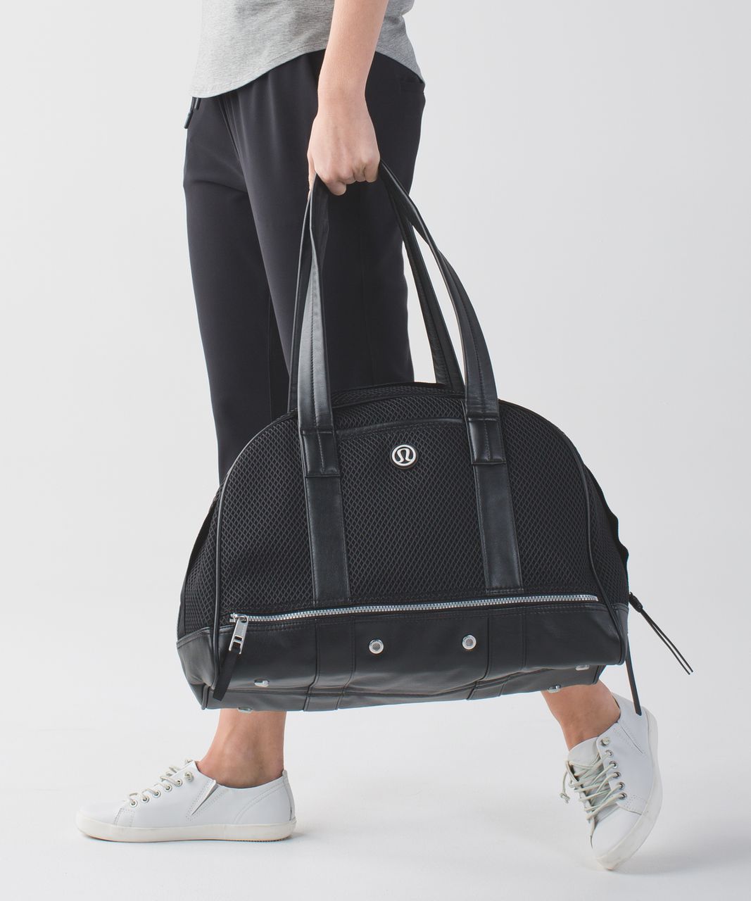 lululemon bag with shoe compartment 