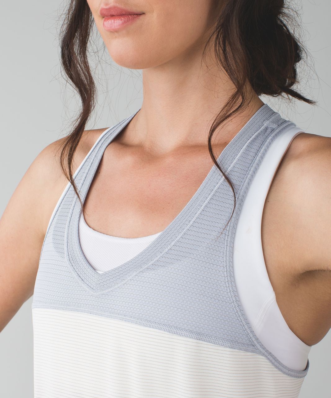 Lululemon Pedal To The Medal Singlet - Silver Fox / Angel Wing