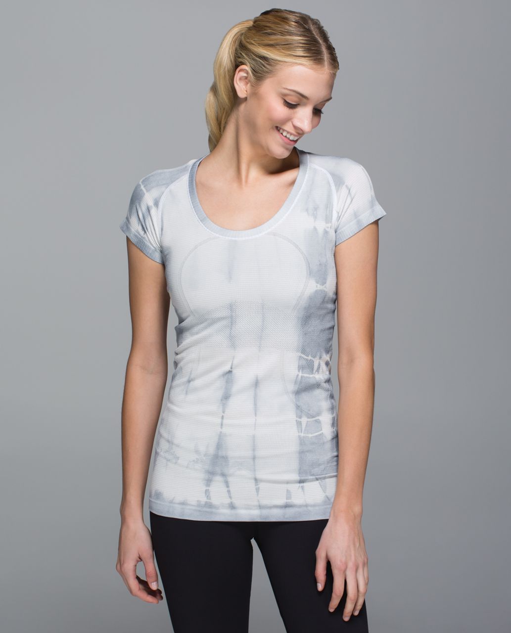 Lululemon Swiftly Tech Short Sleeve Scoop - Heathered Silver Fox