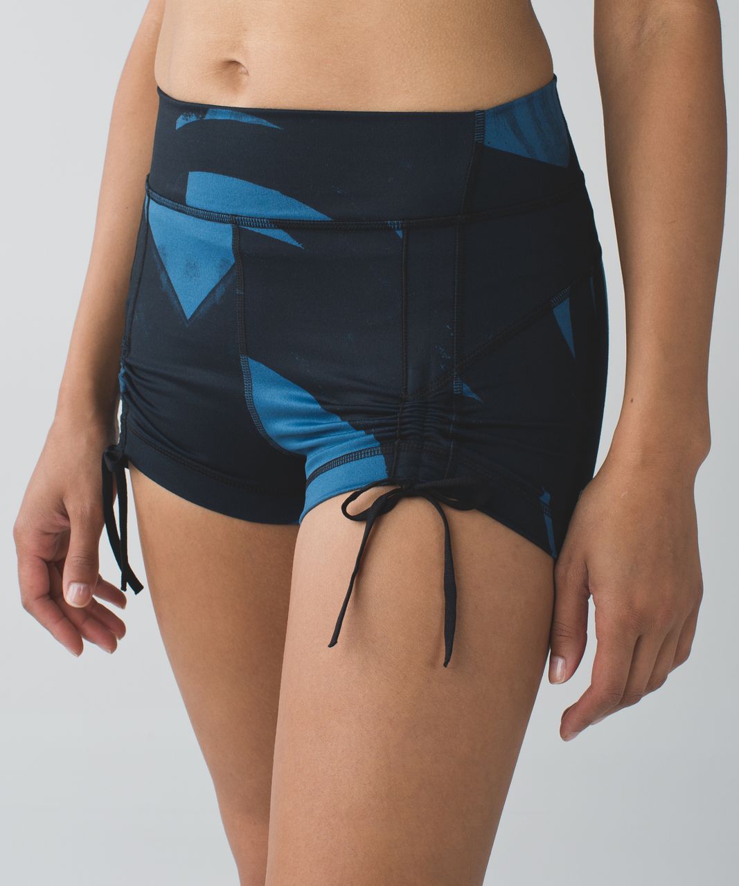 Lululemon Liberty Short - Back Spin Stroke Poseidon Black