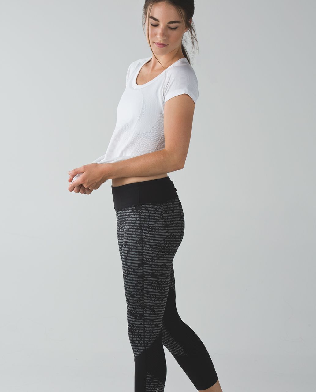 Lululemon Pace Rival Running Crop 19” black Gray Size 6 NEW