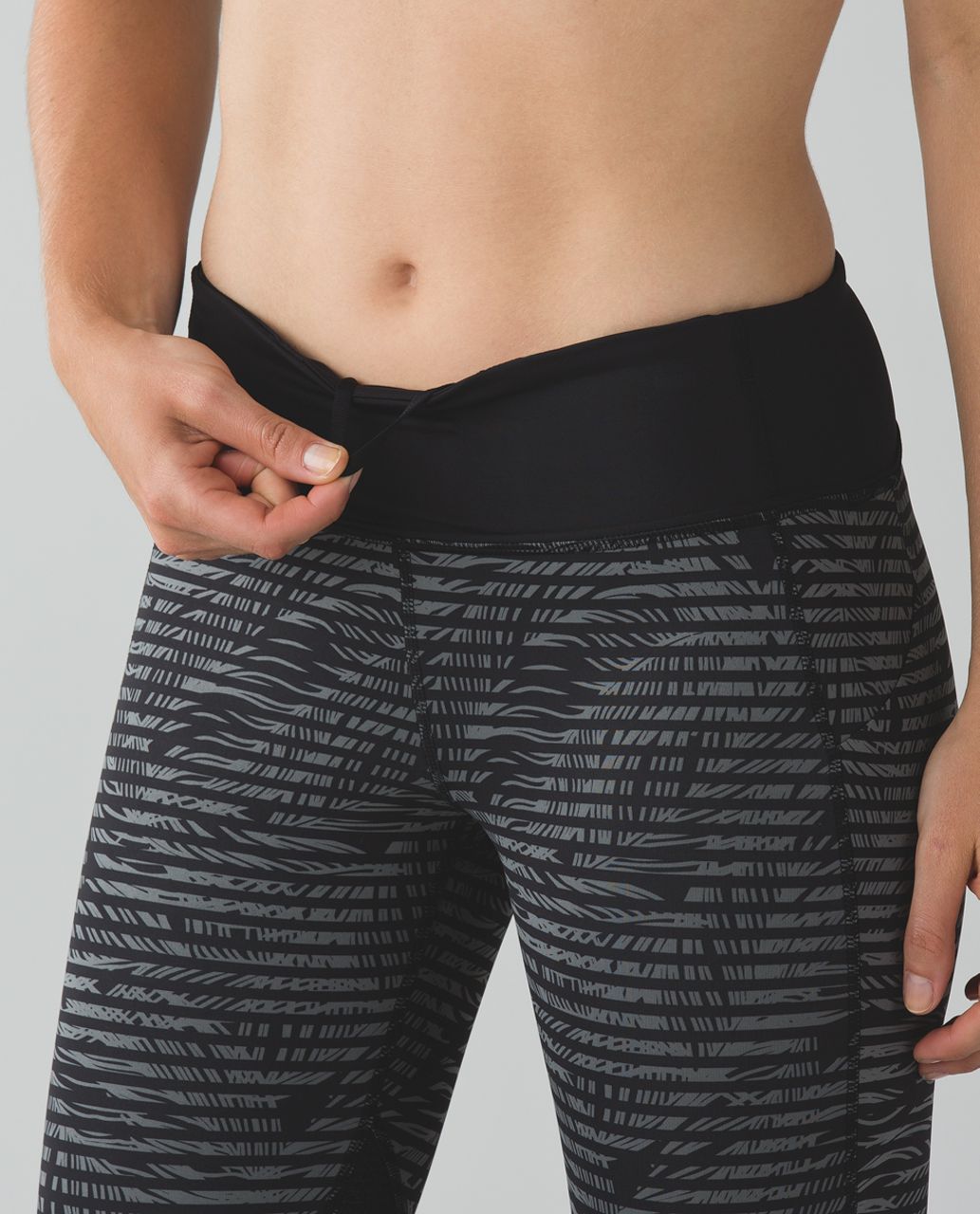 Lululemon Pace Rival Crop *Full-On Luxtreme - Stripe Play Slate Black / Black