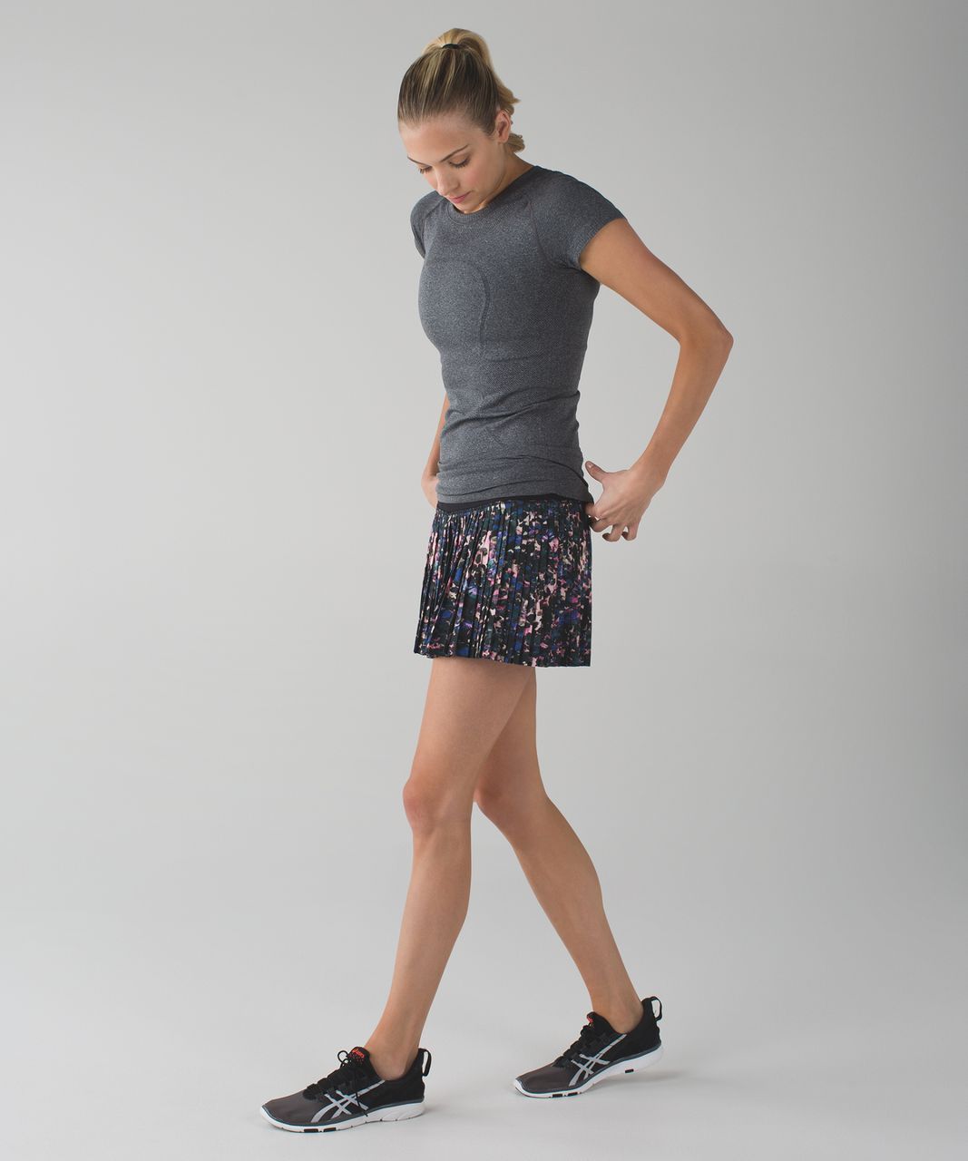 Lululemon Pleat To Street Skirt II - Floral Backdrop Black Multi / Black