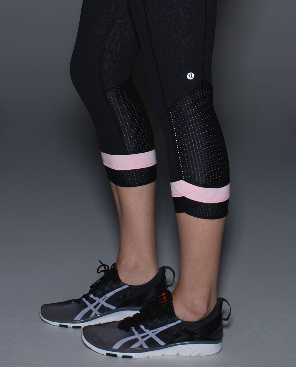 Lululemon Sweaty Or Not Crop *Full-On Luxtreme - Watermark Embossed Black / Blush Quartz