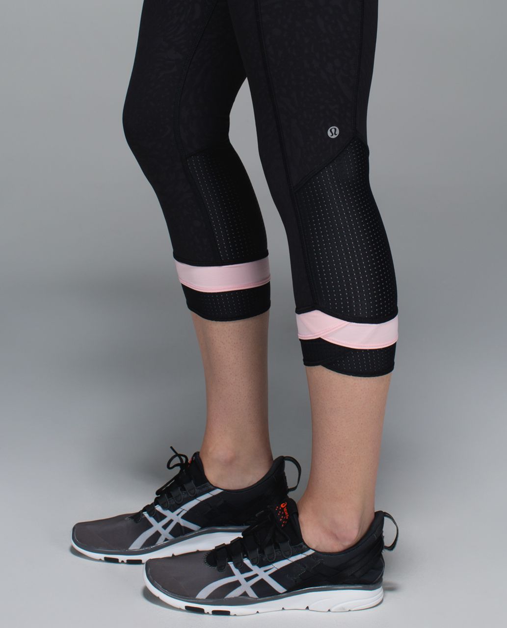 Lululemon Sweaty Or Not Crop *Full-On Luxtreme - Watermark Embossed Black / Blush Quartz