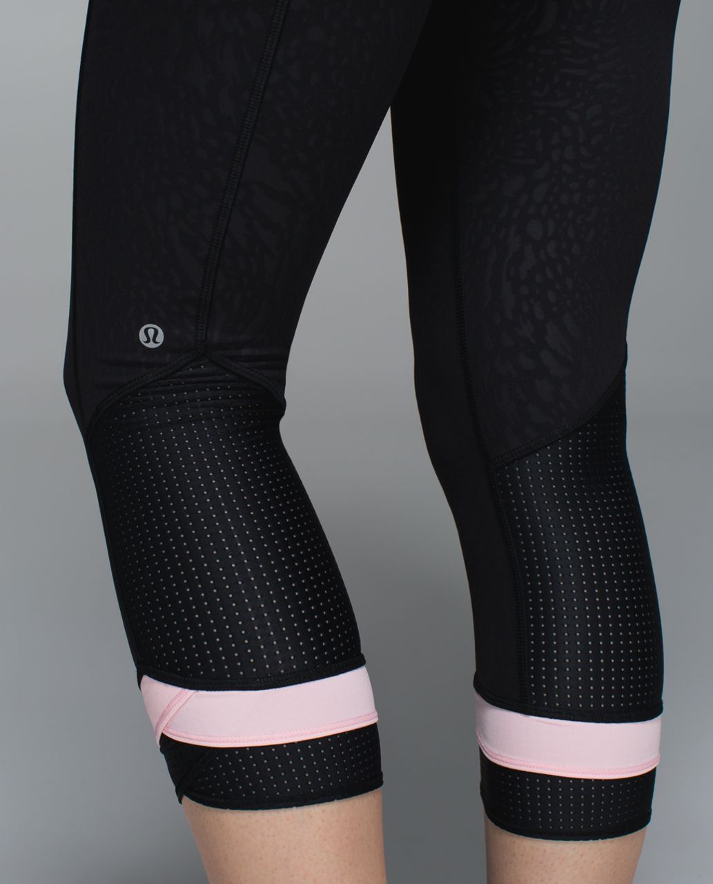 Lululemon Sweaty Or Not Crop *Full-On Luxtreme - Watermark Embossed Black / Blush Quartz