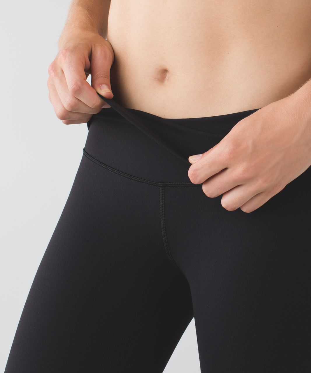 Lululemon Wunder Under Crop II *Full-On Luon (Roll Down Mesh) - Black