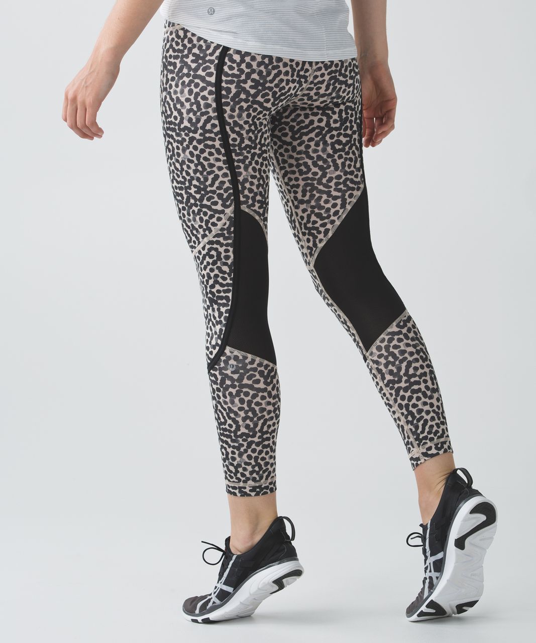 Lululemon Pedal To The Medal 7/8 Tight *Full-On Luxtreme - Ace Spot Grain Black / Black