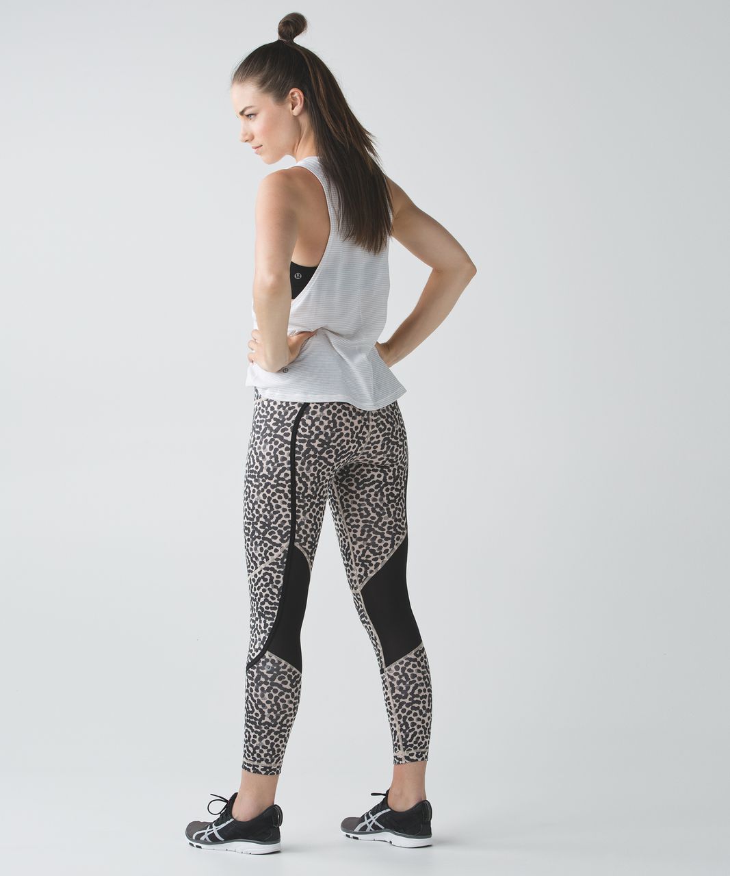 Lululemon Pedal To The Medal 7/8 Tight *Full-On Luxtreme - Ace Spot Grain Black / Black