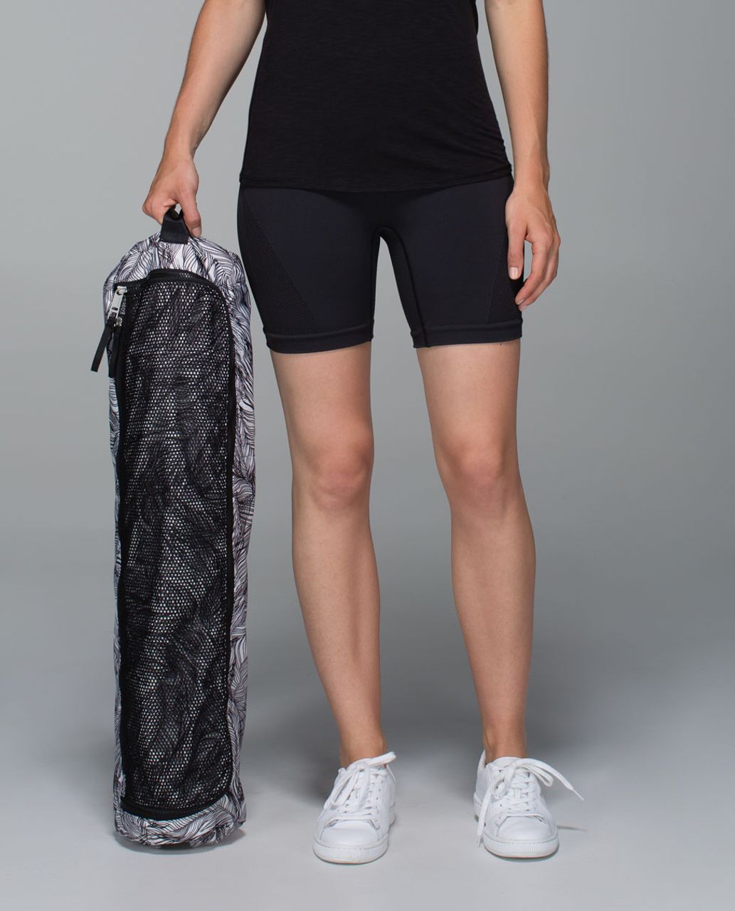 Lululemon Drishti Yoga Tote - Sketchy Palms White Black / Black