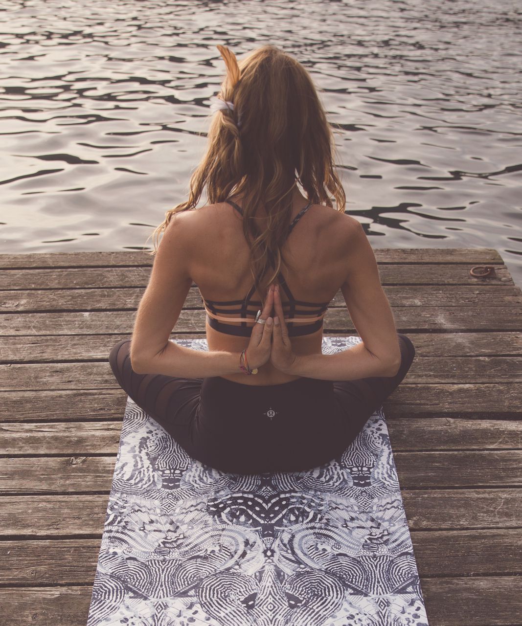 Lululemon The Towel - Winged Mosaic White Naval Blue