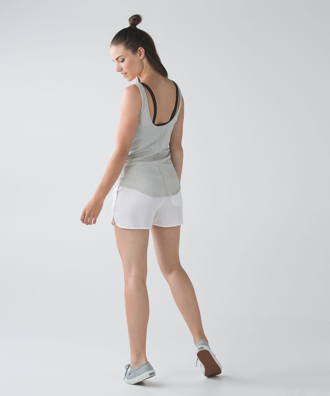 Lululemon Inner Essence Tank - Silver Spoon