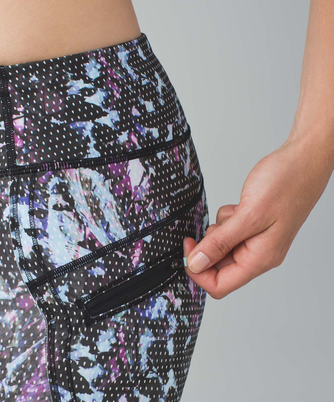 Lululemon Run:  Top Speed Crop *Full-On Luxtreme - Floral Sport Tranquil Blue Multi / Black