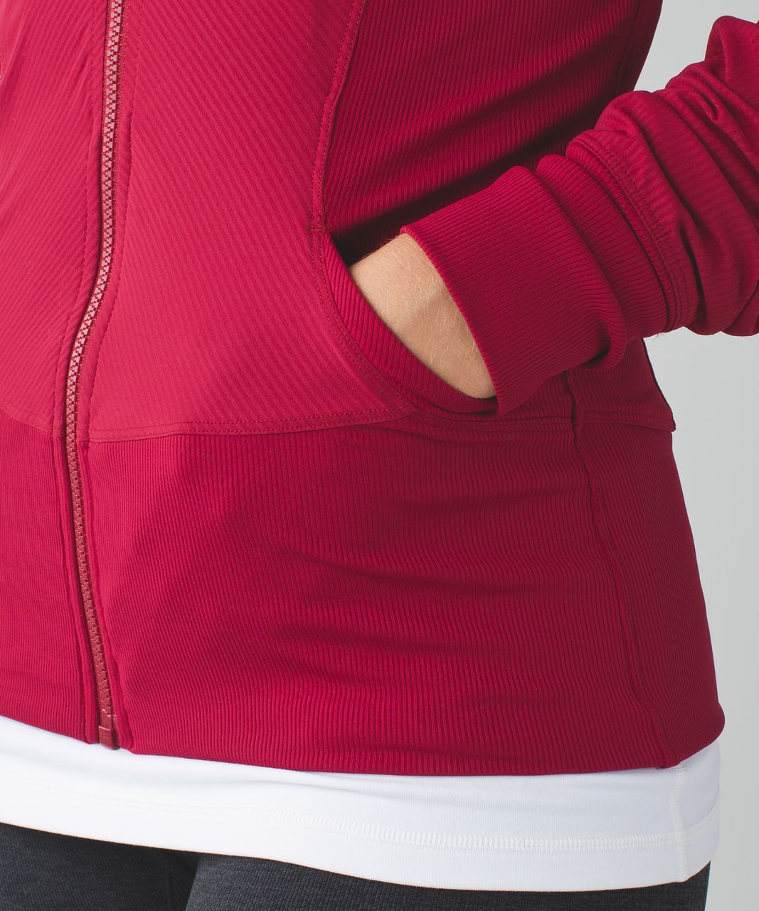 Lululemon In Flux Jacket - Cranberry