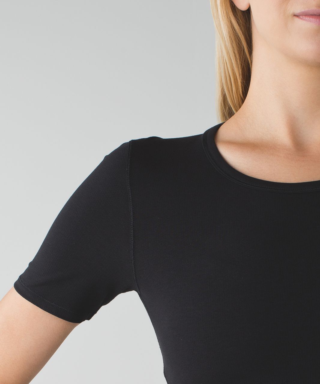 Lululemon Inner Essence Short Sleeve Tee - Black