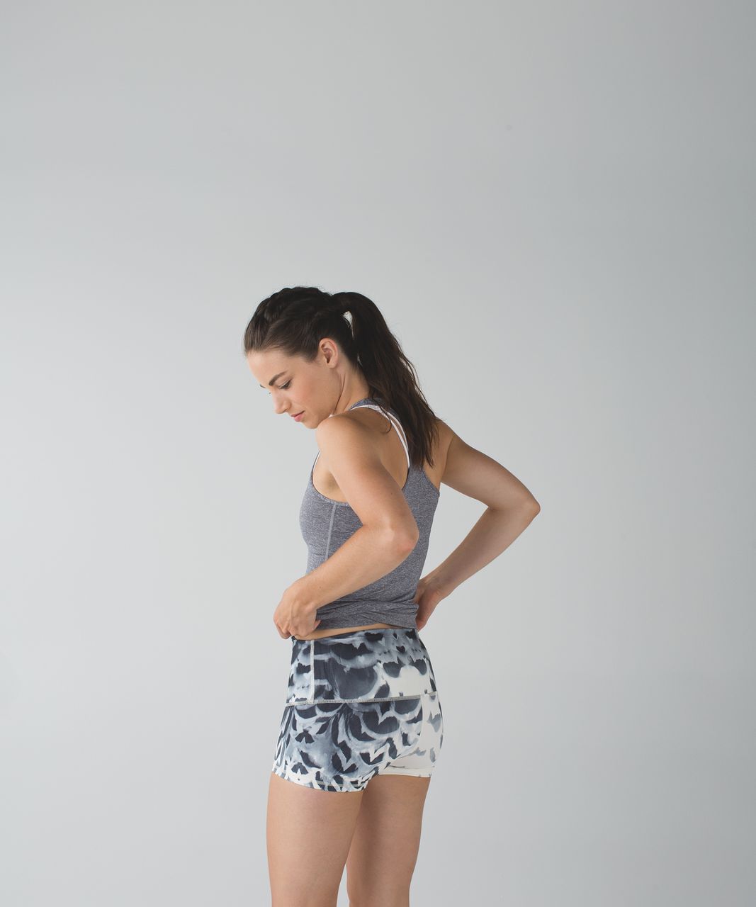 Lululemon Boogie Short (Roll Down) - Pretty Plume Angel Wing Black