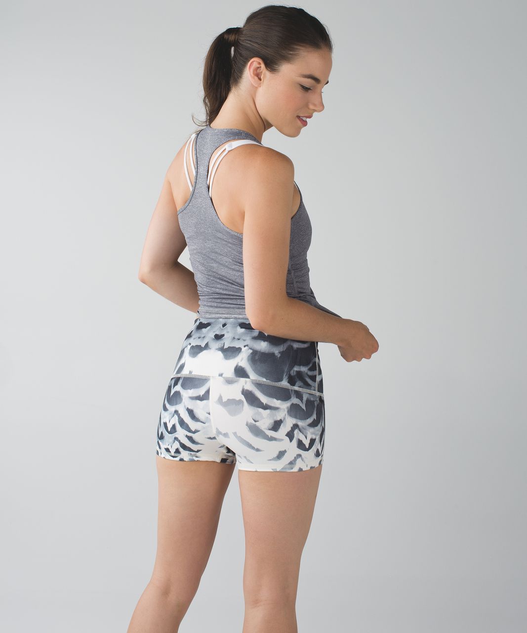 Lululemon Boogie Short (Roll Down) - Pretty Plume Angel Wing Black