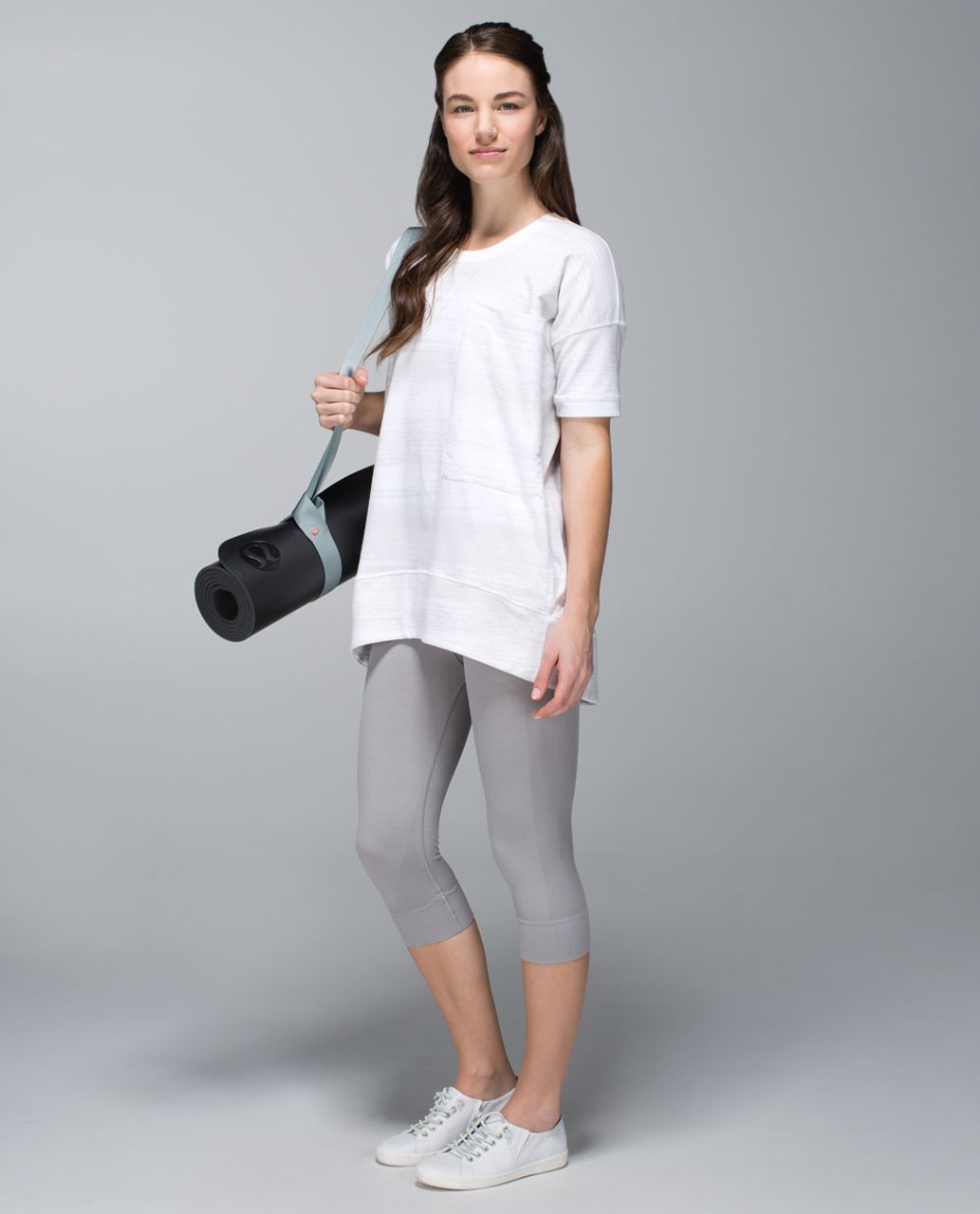 Lululemon Seamlessly Street Crop - Heathered Medium Grey