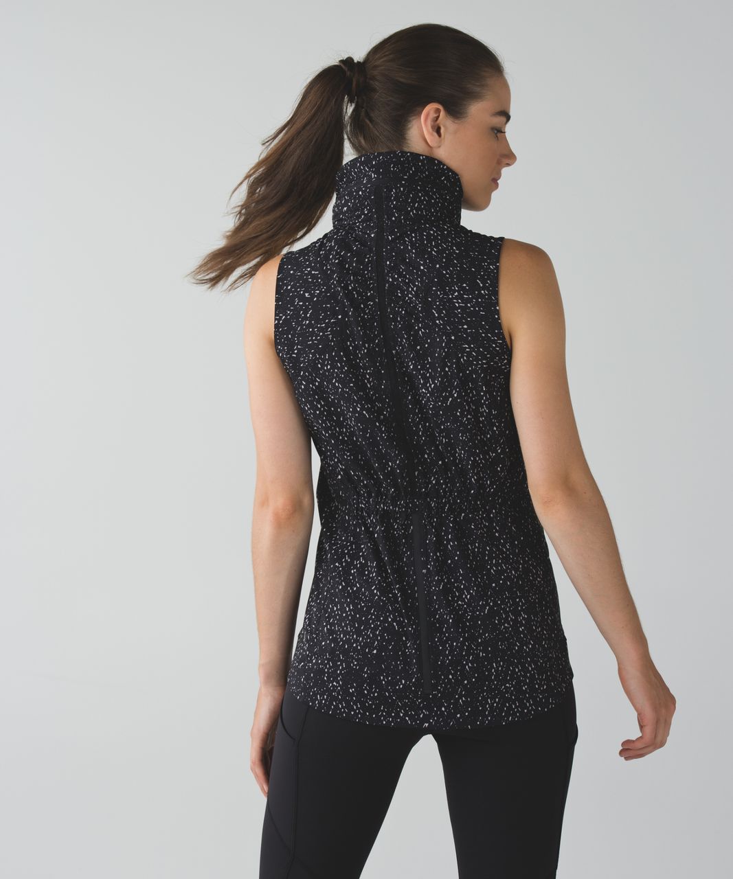 Lululemon Go The Distance Vest - Butterfly Texture Mink Berry Black