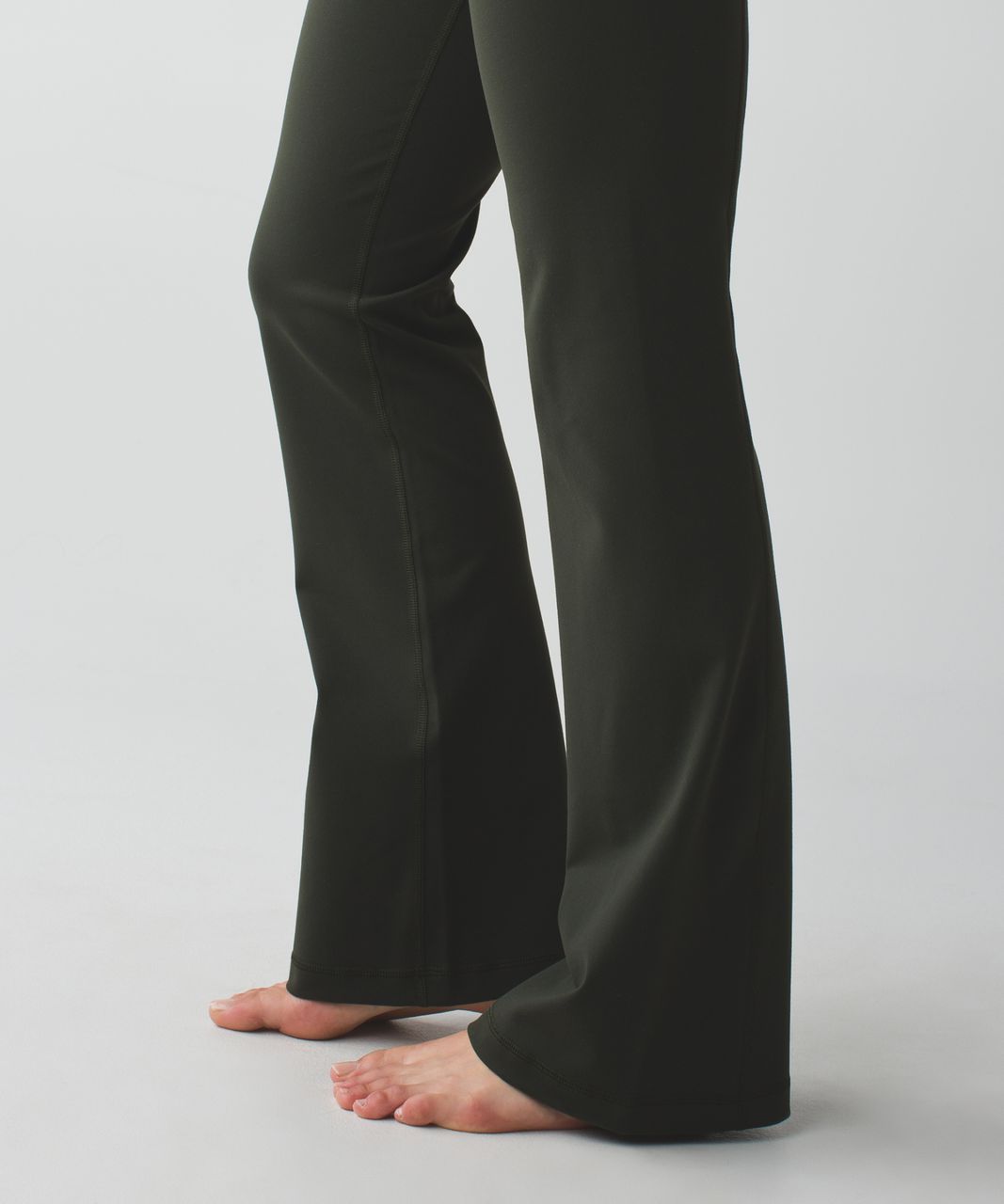 Lululemon Groove Pant III (Regular) *Full-On Luon - Gator Green / Ziggy  Snake Fatigue Green Gator Green - lulu fanatics