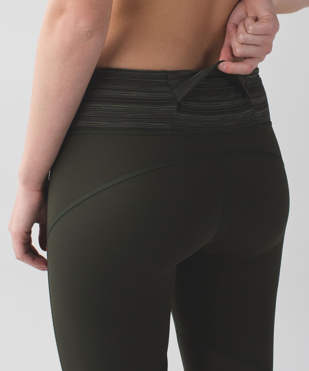 Lululemon Vent It Out Crop - Gator Green / Cyber Stripe Gator Green Black