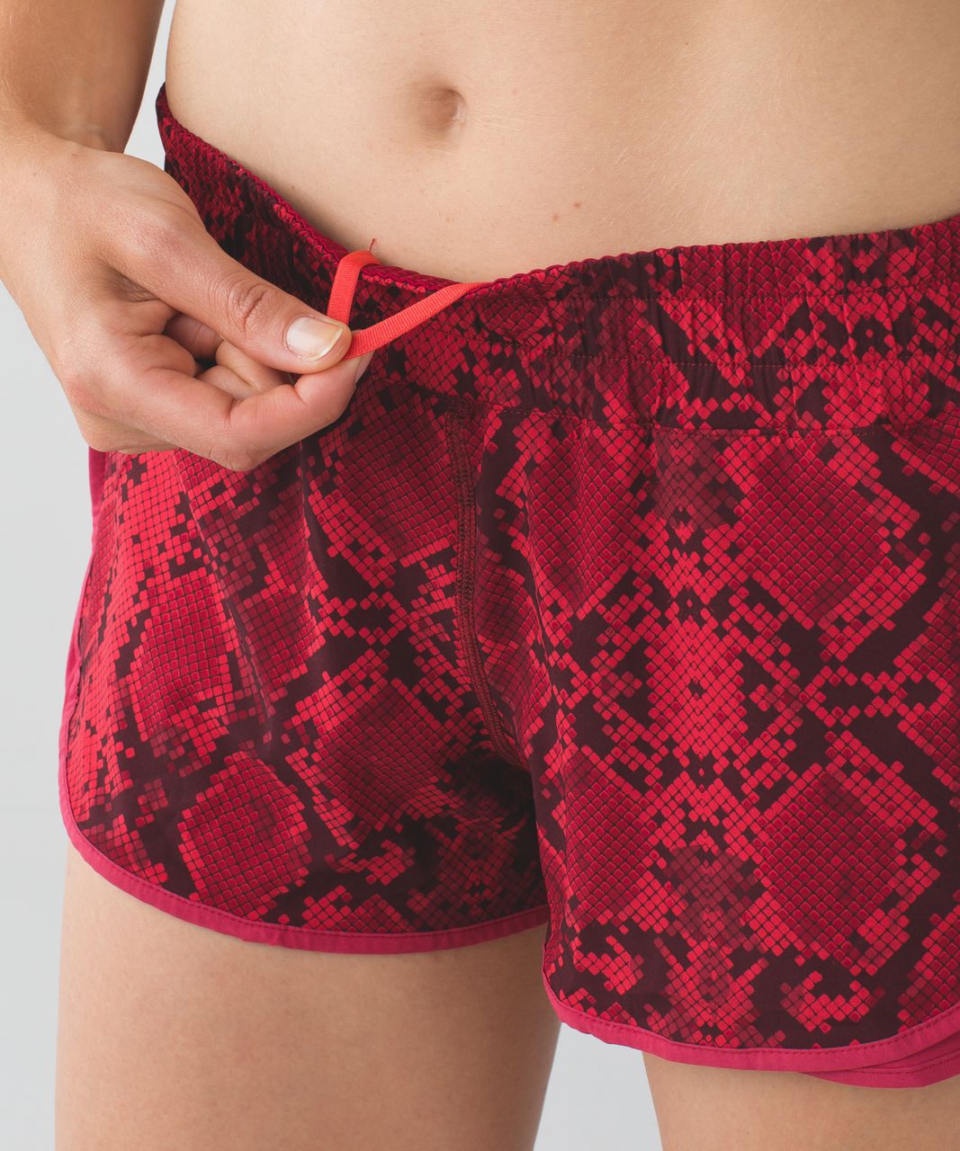 Lululemon Super Squad Short - Mini Ziggy Snake Red Tide Deepest Cranberry / Cranberry