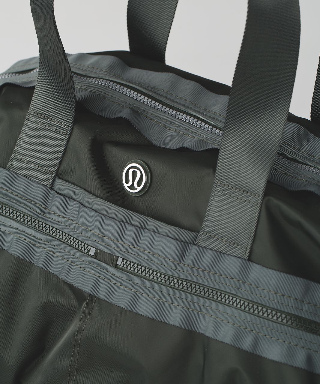 Lululemon Gym To Win Duffel - Gator Green